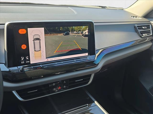 new 2026 Volkswagen Atlas car, priced at $48,482