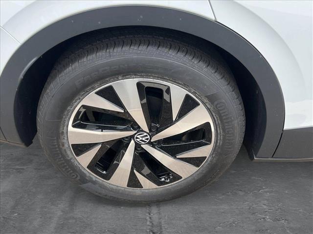 new 2025 Volkswagen ID.4 car, priced at $35,789