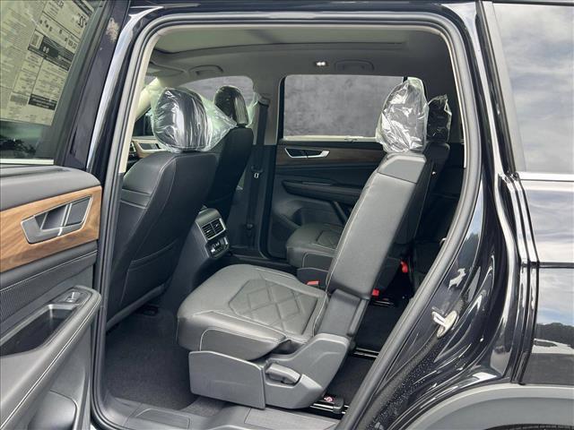 new 2025 Volkswagen Atlas car, priced at $42,096