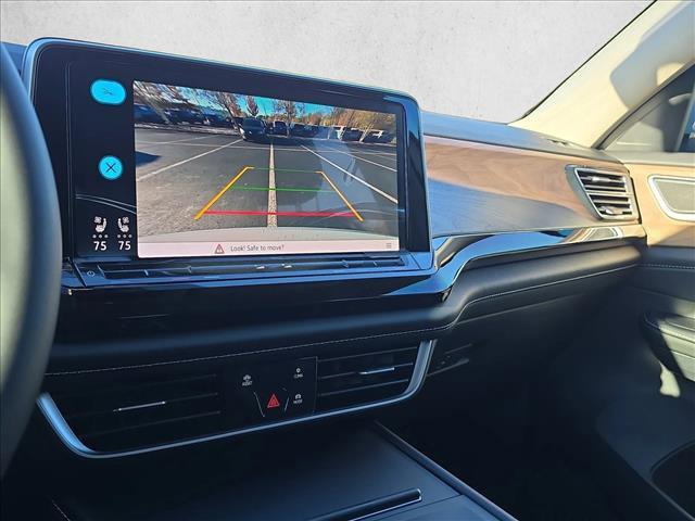 new 2026 Volkswagen Atlas car, priced at $39,383