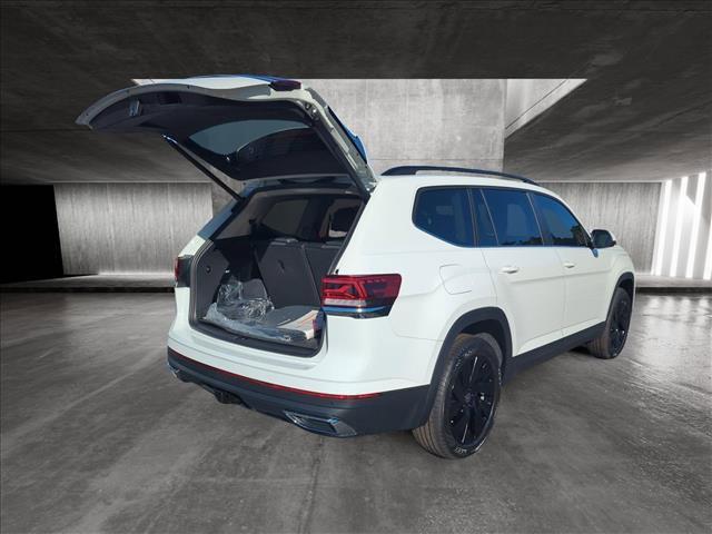 new 2025 Volkswagen Atlas car, priced at $43,429