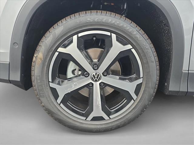 new 2025 Volkswagen Tiguan car, priced at $32,861