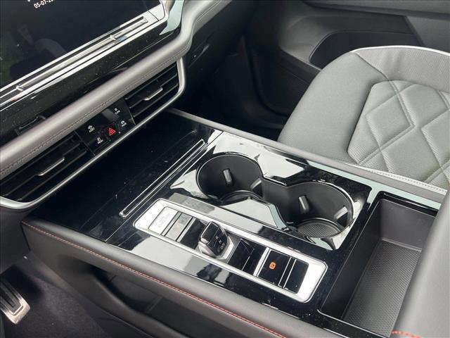 new 2025 Volkswagen Atlas car, priced at $48,341