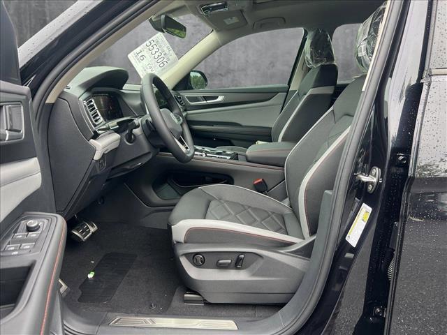 new 2025 Volkswagen Atlas car, priced at $48,341