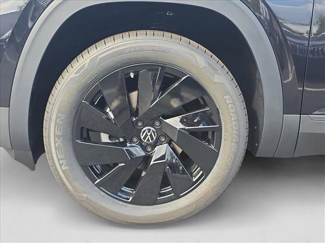new 2026 Volkswagen Atlas car, priced at $43,582