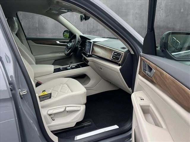 new 2025 Volkswagen Atlas car, priced at $43,139