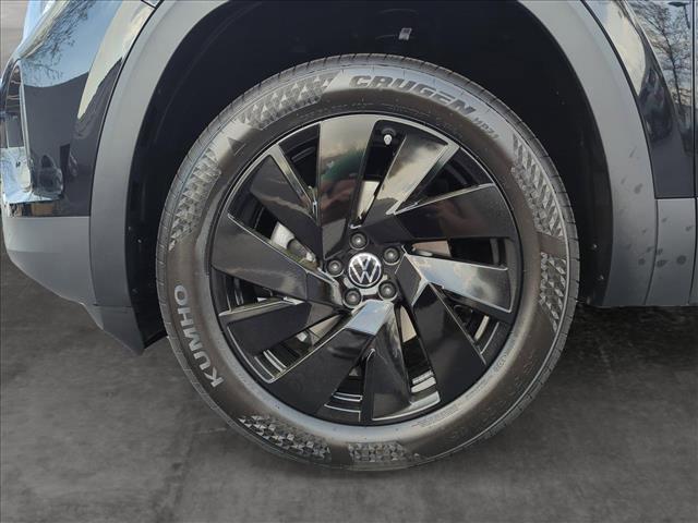 new 2024 Volkswagen Atlas Cross Sport car, priced at $39,937