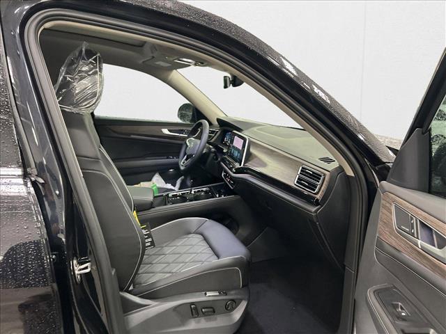 new 2025 Volkswagen Atlas car, priced at $50,668