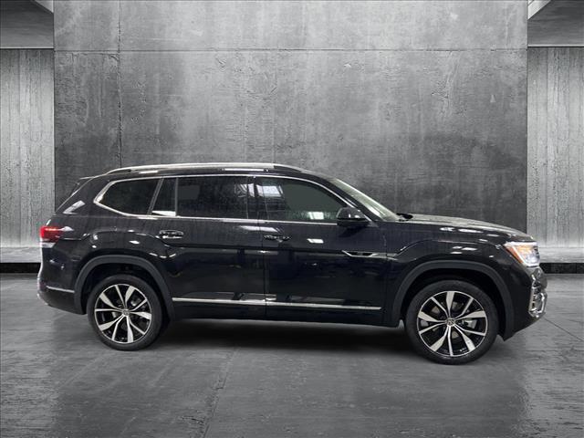 new 2025 Volkswagen Atlas car, priced at $52,696