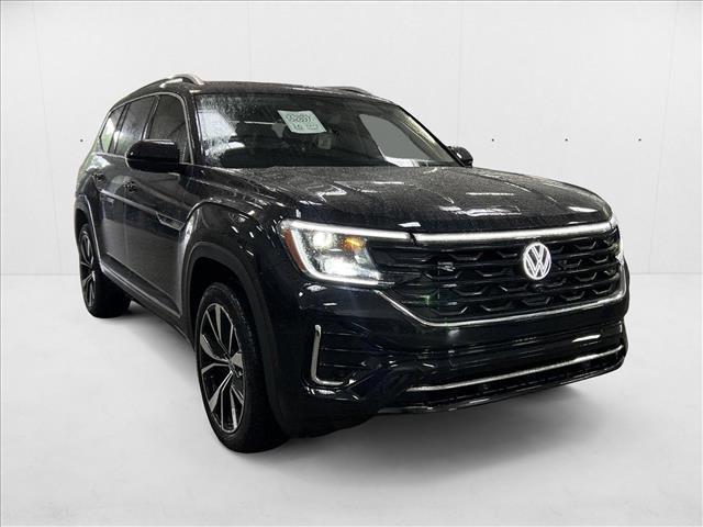 new 2025 Volkswagen Atlas car, priced at $50,668