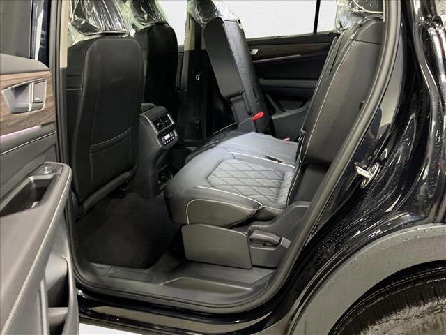 new 2025 Volkswagen Atlas car, priced at $50,668