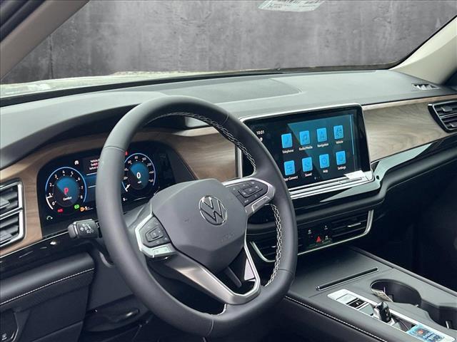 new 2025 Volkswagen Atlas car, priced at $38,999