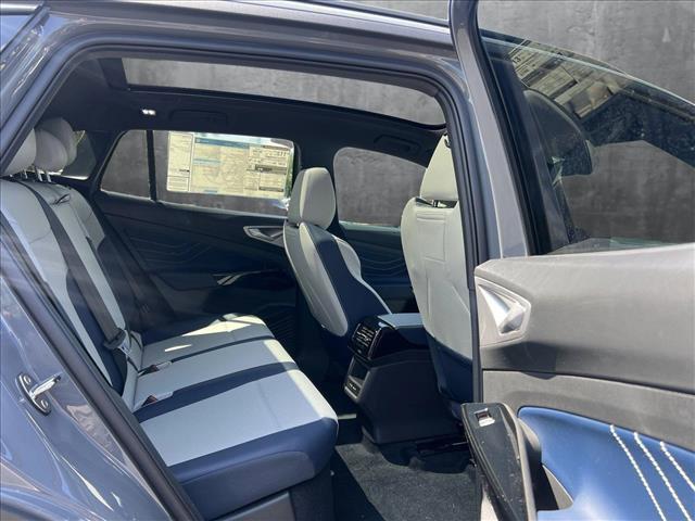 new 2025 Volkswagen ID.4 car, priced at $46,254