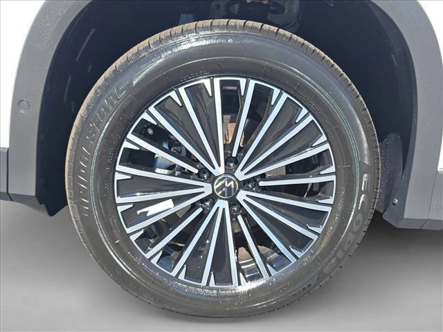 new 2025 Volkswagen Tiguan car, priced at $29,999