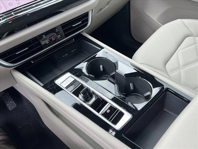 new 2025 Volkswagen Atlas car, priced at $41,325