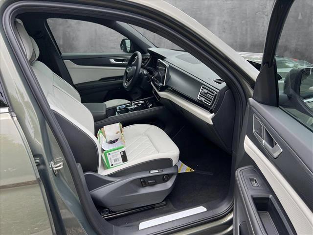 new 2025 Volkswagen Atlas Cross Sport car, priced at $51,692