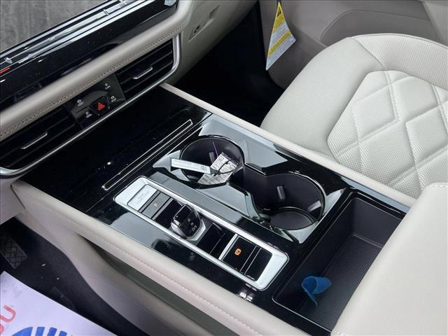 new 2025 Volkswagen Atlas car, priced at $43,649
