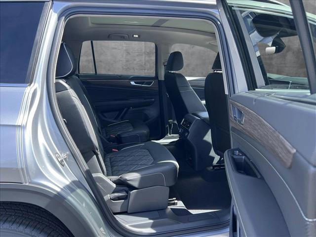 new 2025 Volkswagen Atlas car, priced at $52,269