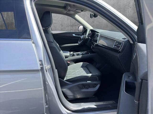 new 2025 Volkswagen Atlas car, priced at $52,269