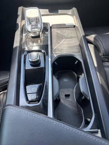 used 2022 Volvo XC60 car, priced at $37,964