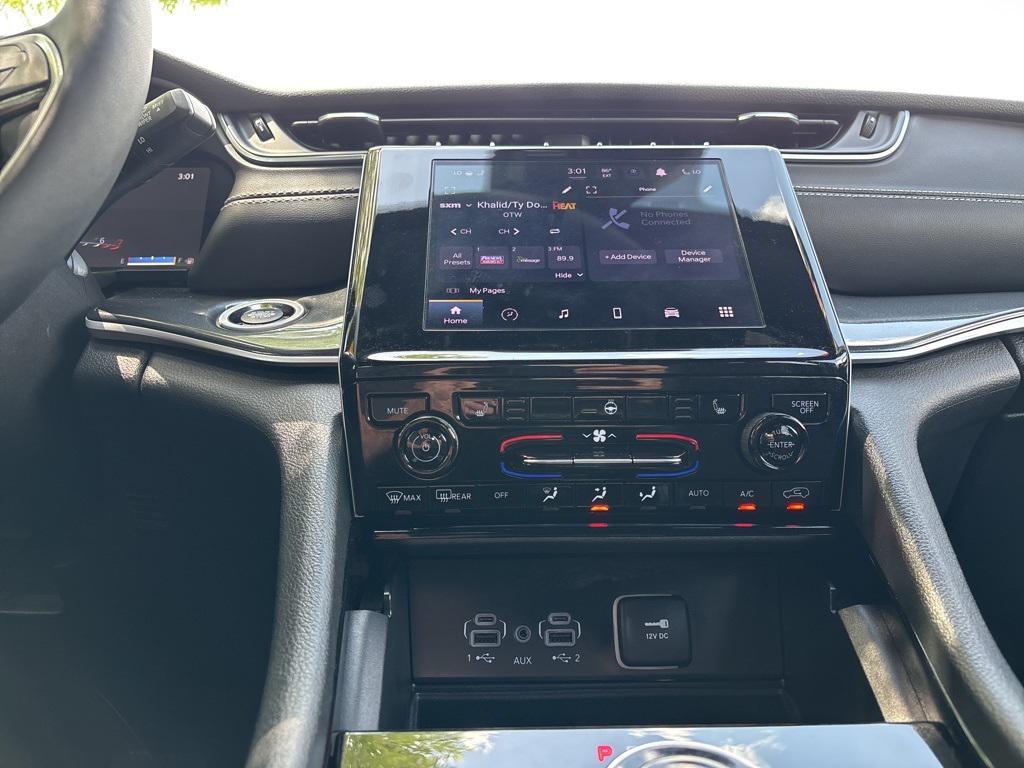 used 2023 Jeep Grand Cherokee car, priced at $35,977