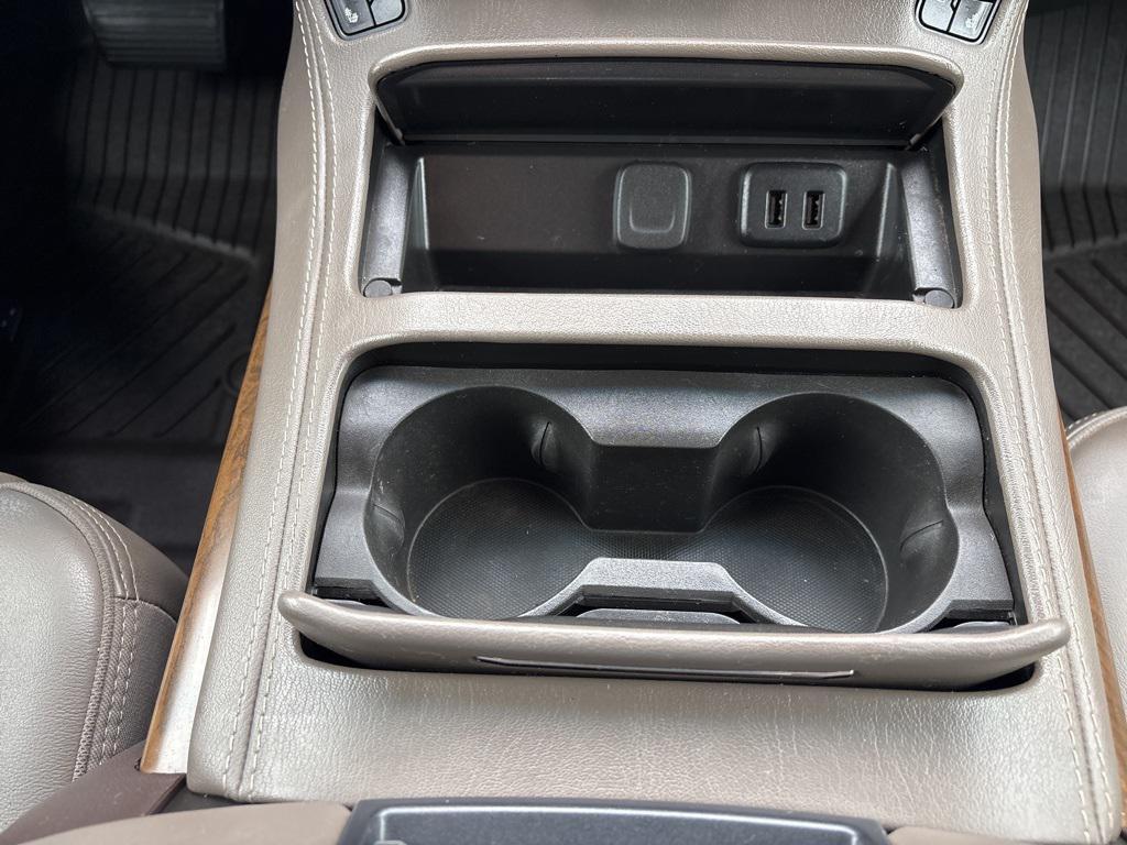 used 2019 GMC Yukon car, priced at $33,638