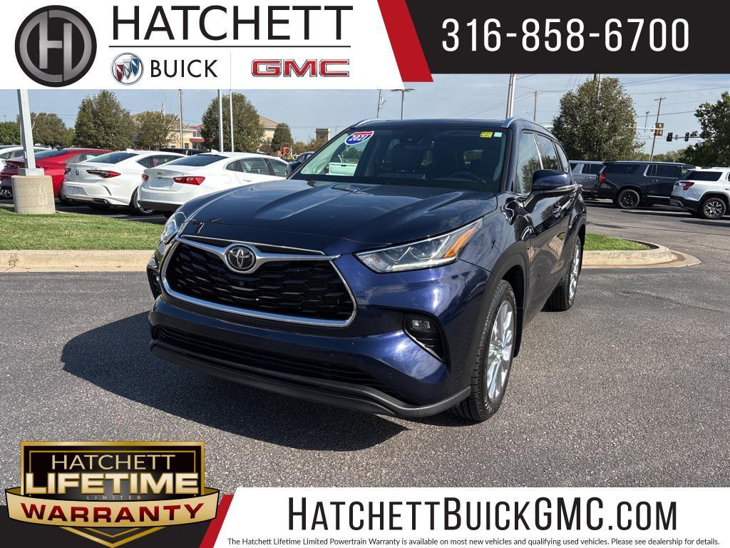 used 2021 Toyota Highlander car, priced at $29,874