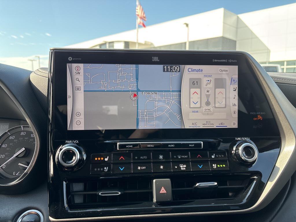 used 2021 Toyota Highlander car, priced at $28,973