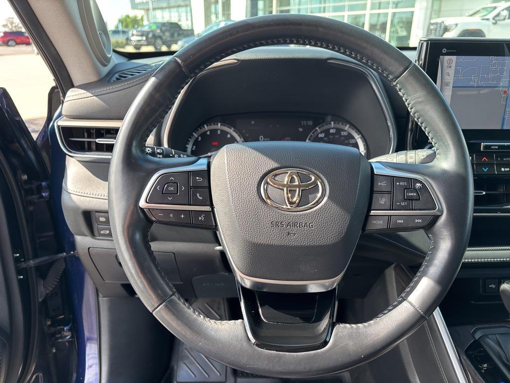 used 2021 Toyota Highlander car, priced at $28,973