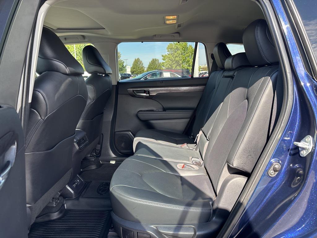 used 2021 Toyota Highlander car, priced at $28,973