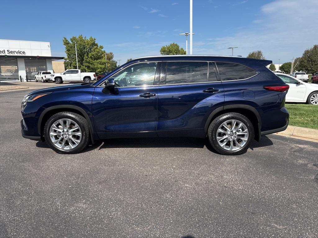 used 2021 Toyota Highlander car, priced at $28,973