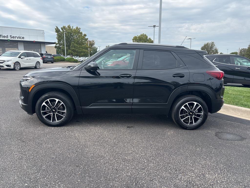 used 2025 Chevrolet TrailBlazer car, priced at $27,386