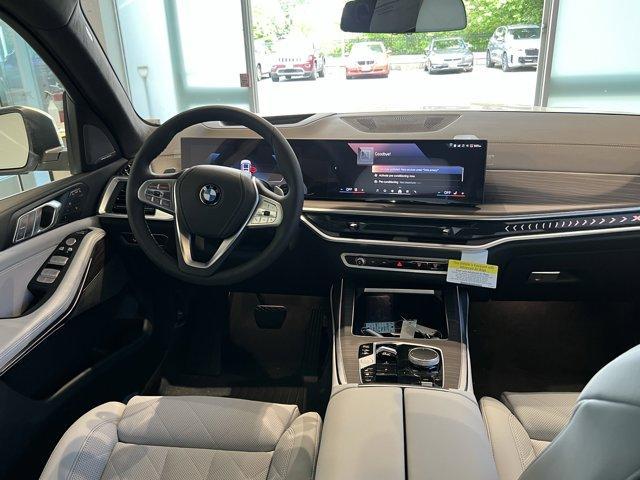 new 2026 BMW X7 car, priced at $93,455