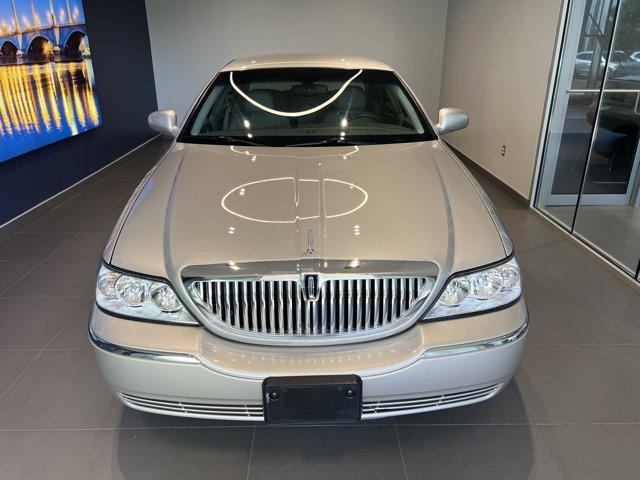 used 2003 Lincoln Town Car car, priced at $6,491