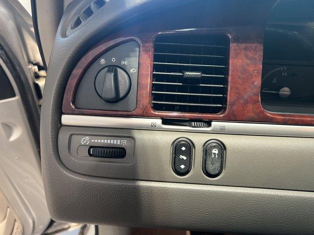 used 2003 Lincoln Town Car car, priced at $6,491