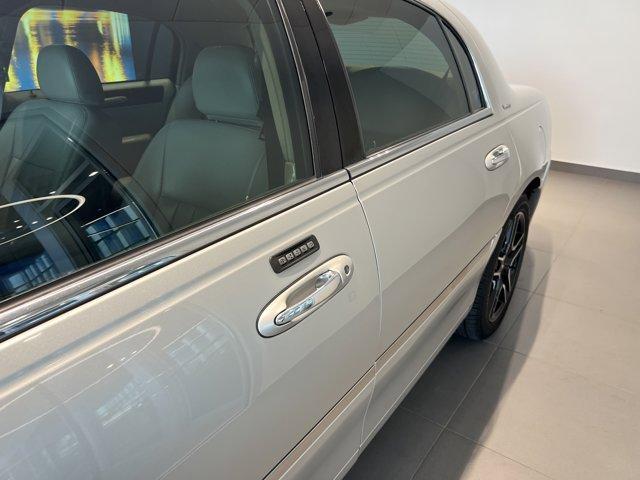 used 2003 Lincoln Town Car car, priced at $6,491
