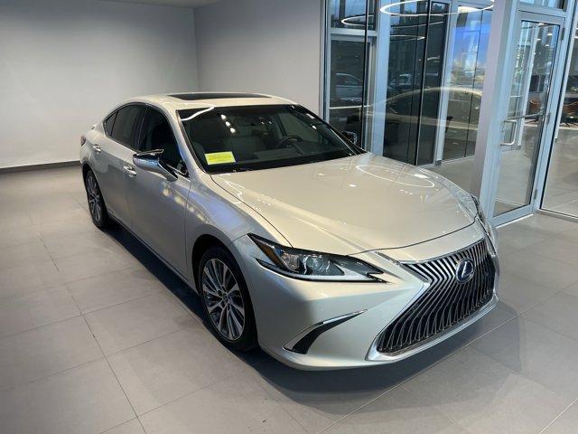 used 2020 Lexus ES 300h car, priced at $27,991