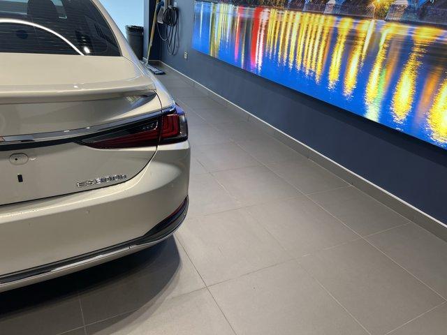 used 2020 Lexus ES 300h car, priced at $27,991