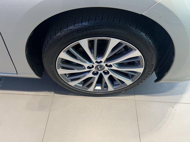 used 2020 Lexus ES 300h car, priced at $27,991