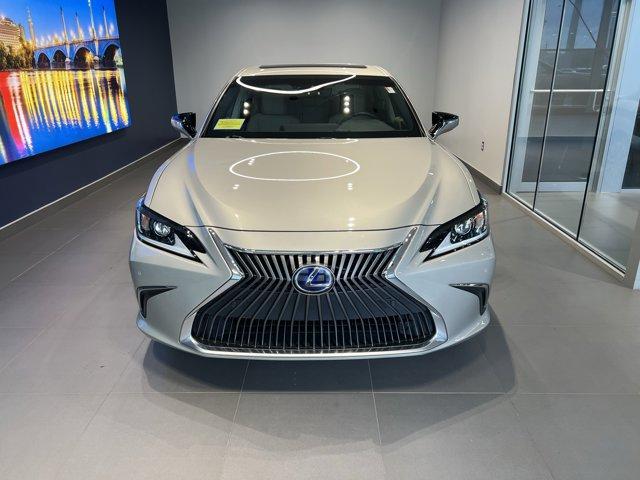used 2020 Lexus ES 300h car, priced at $27,991