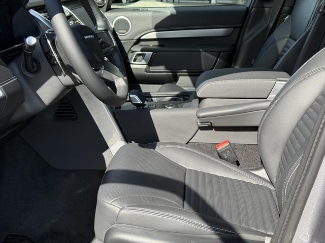 new 2025 Land Rover Discovery car, priced at $75,168