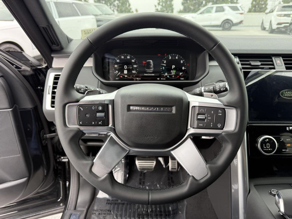 new 2025 Land Rover Discovery car, priced at $75,775