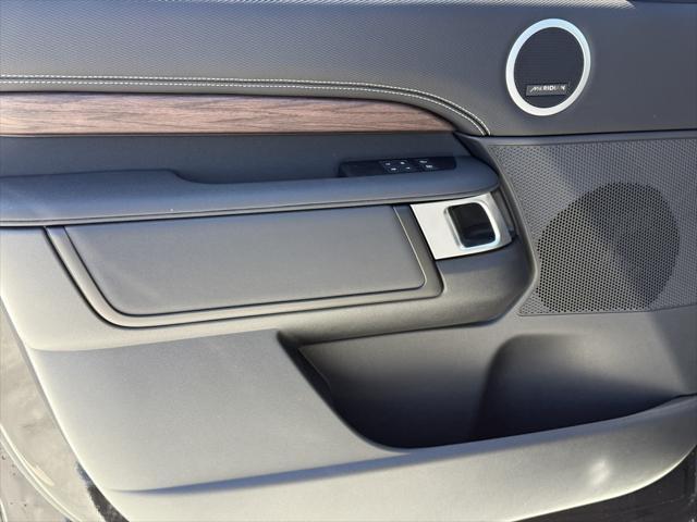 new 2025 Land Rover Discovery car, priced at $76,818