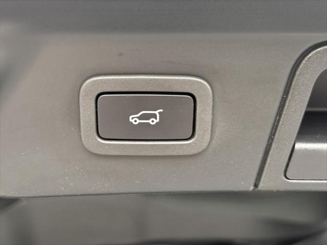 used 2022 Land Rover Range Rover Velar car, priced at $41,645