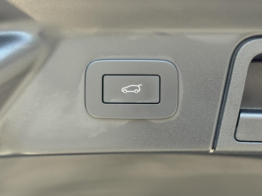 used 2025 Land Rover Range Rover Velar car, priced at $49,947