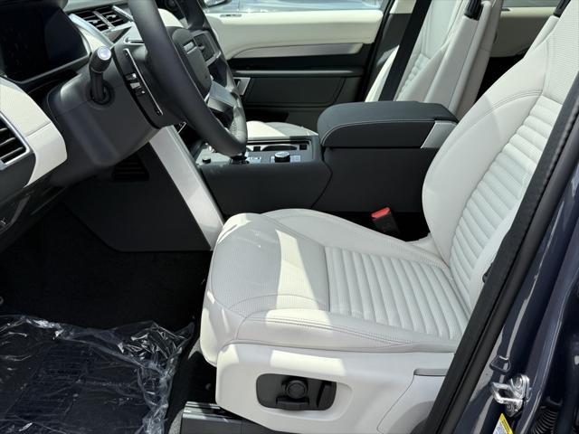 new 2025 Land Rover Discovery car, priced at $75,775