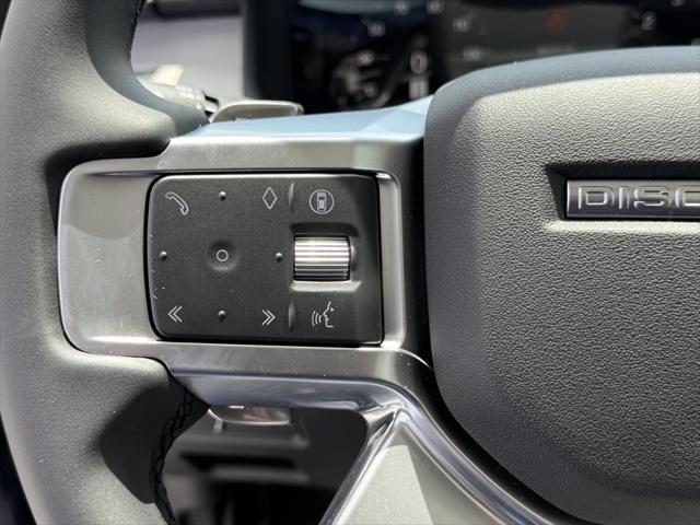 new 2025 Land Rover Discovery car, priced at $75,775