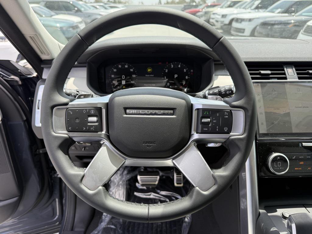 new 2025 Land Rover Discovery car, priced at $75,775