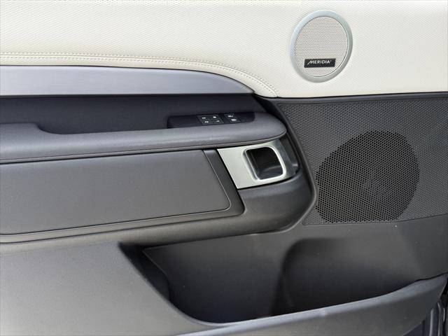 new 2025 Land Rover Discovery car, priced at $75,775