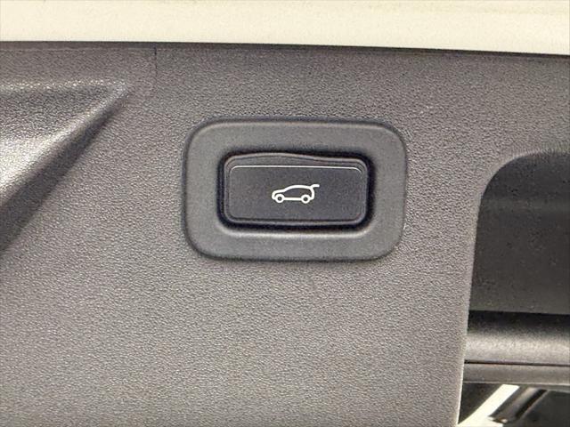 used 2022 Land Rover Discovery Sport car, priced at $25,899
